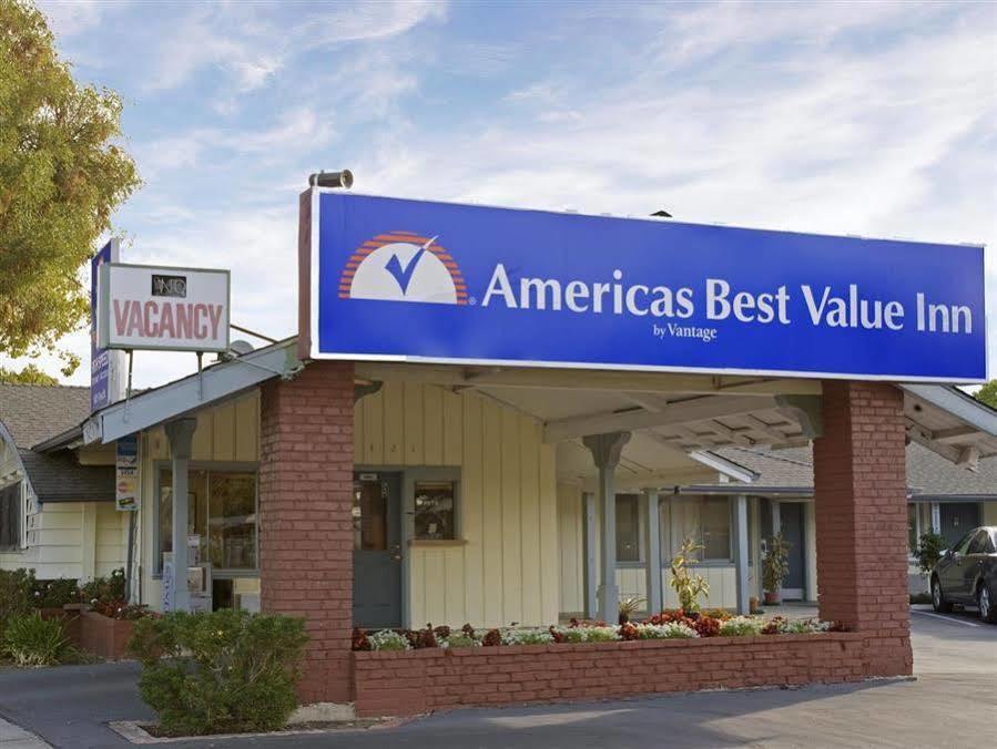Americas Best Value Inn - Livermore Exteriör bild
